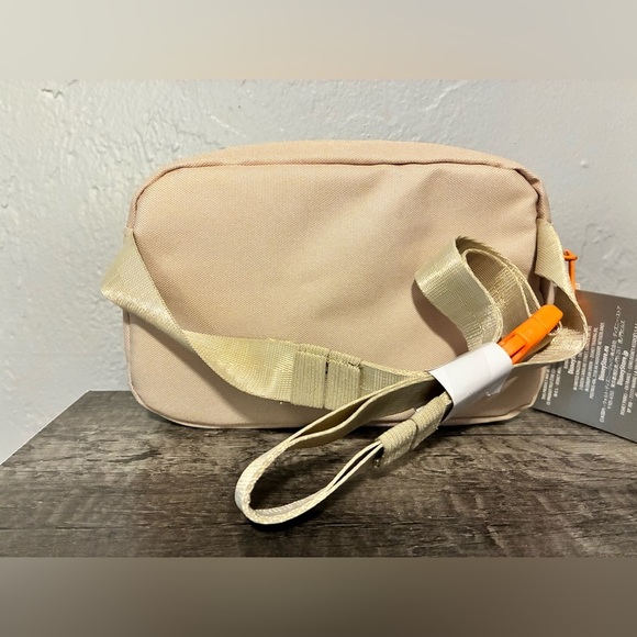 Disney Parks WDW Mickey Mouse retro belt bag - Picture 6 of 11